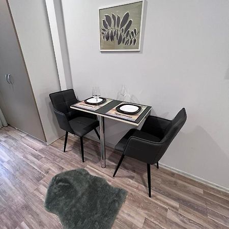 My Place 2 Varna Luaran gambar